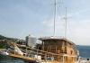 Traditionelles Kreuzfahrtschiff Dalmatinka - hölzerner Motorsegler 1968 Yachtcharter  1968 Split :: Yachtcharter Kroatien