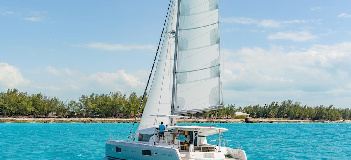 2018. Lagoon 42