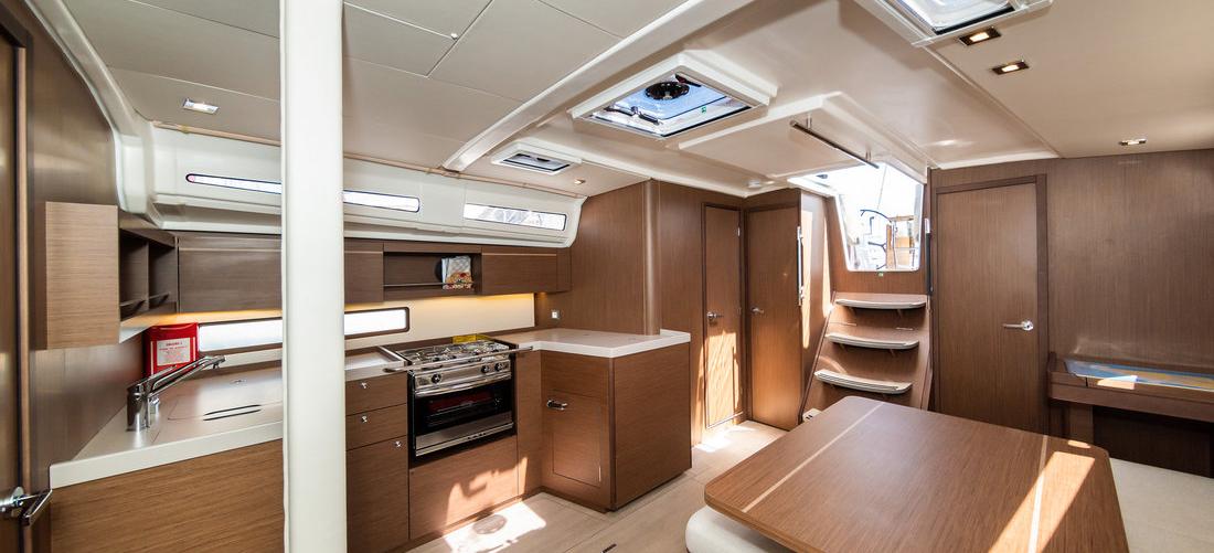 2021. Oceanis 40.1