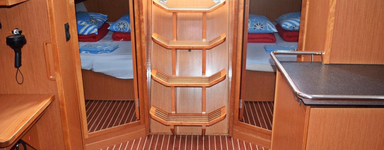 2012. Bavaria Cruiser 45