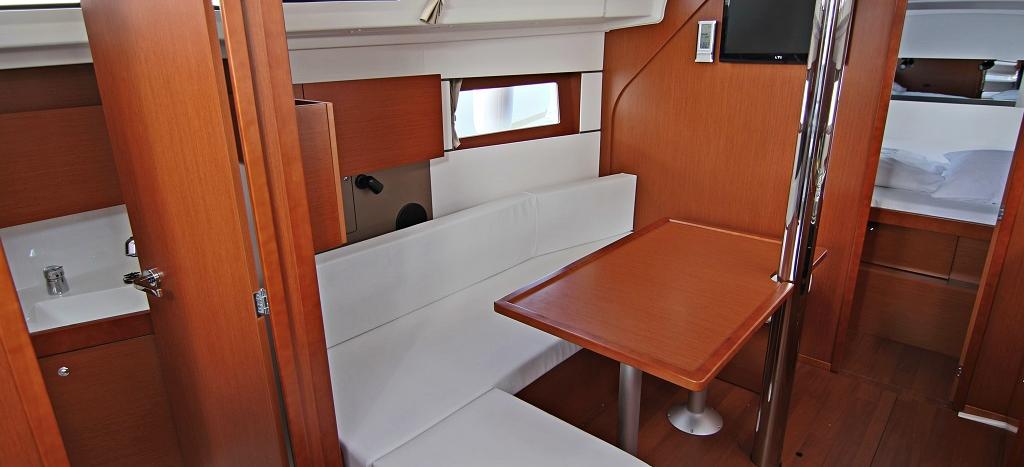 Segelboot Oceanis 38.1