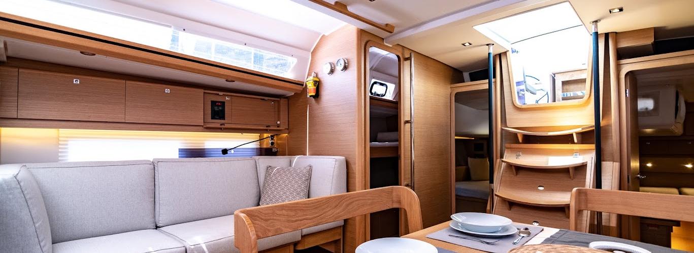 2019. Dufour 520 GL