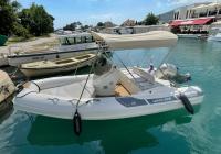 Motoryacht JokerBoat Wide 520 Trogir Kroatien