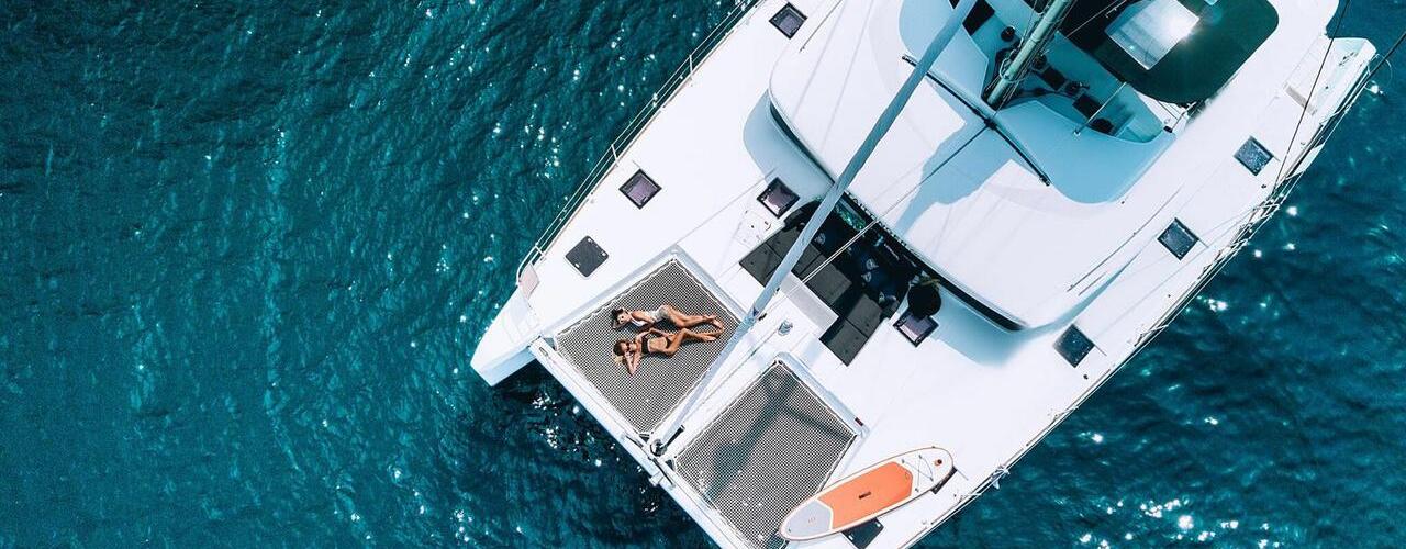 2018. Lagoon 52
