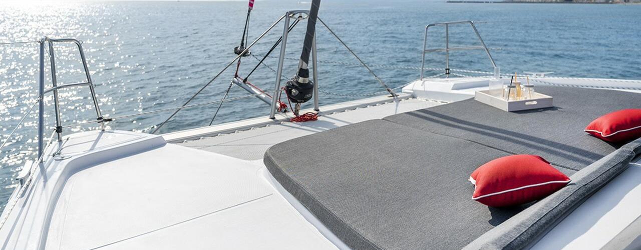 Katamaran Aventura 37