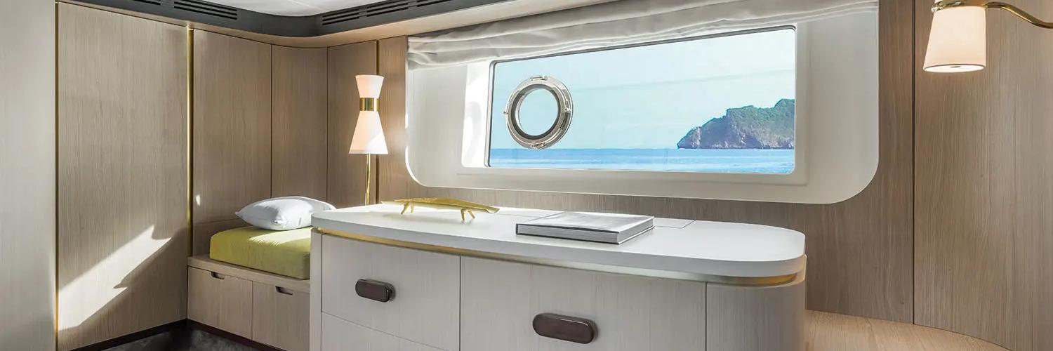 2018. Azimut 60