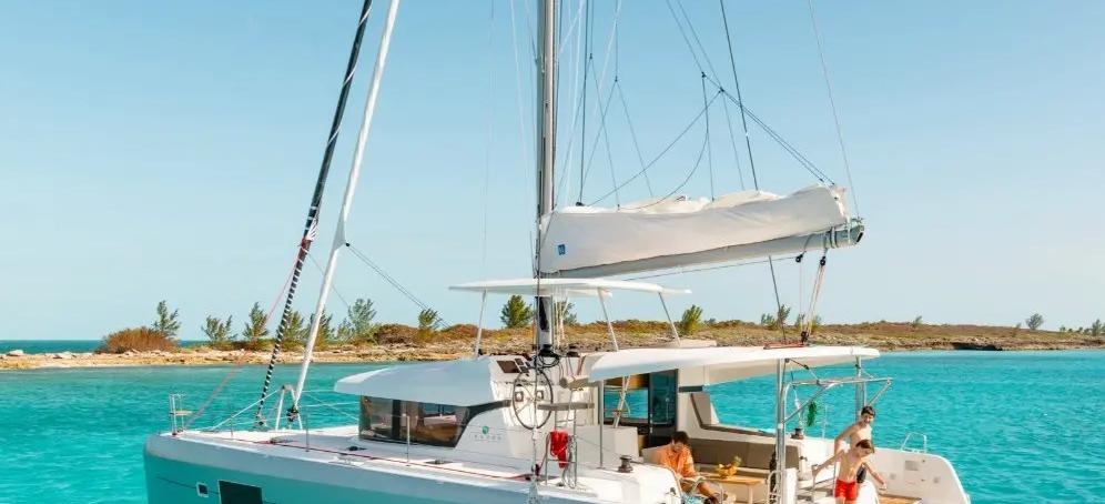 Lagoon 42