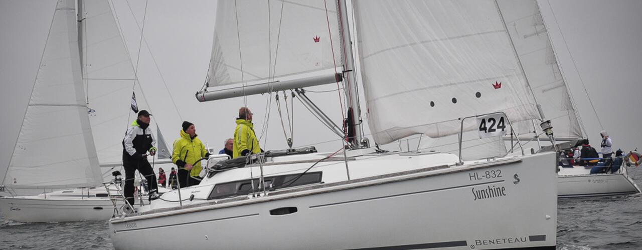 2011. Oceanis 31