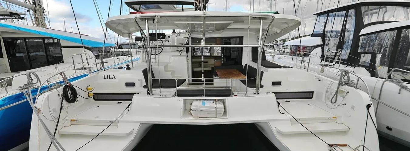 Lagoon 42