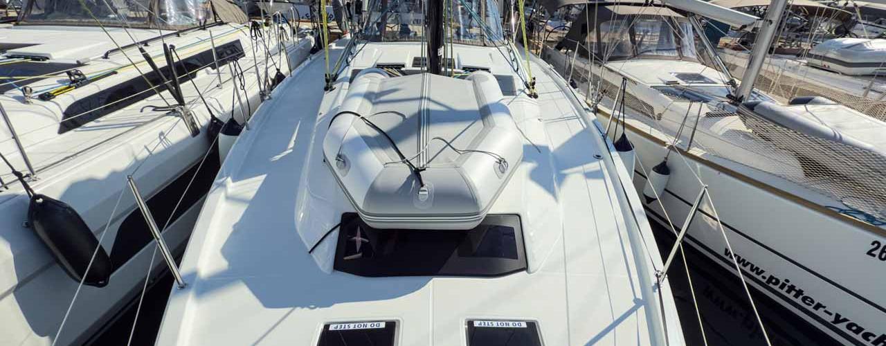 2025. Dufour 41 Performance