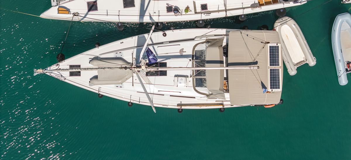 2022. Hanse 418