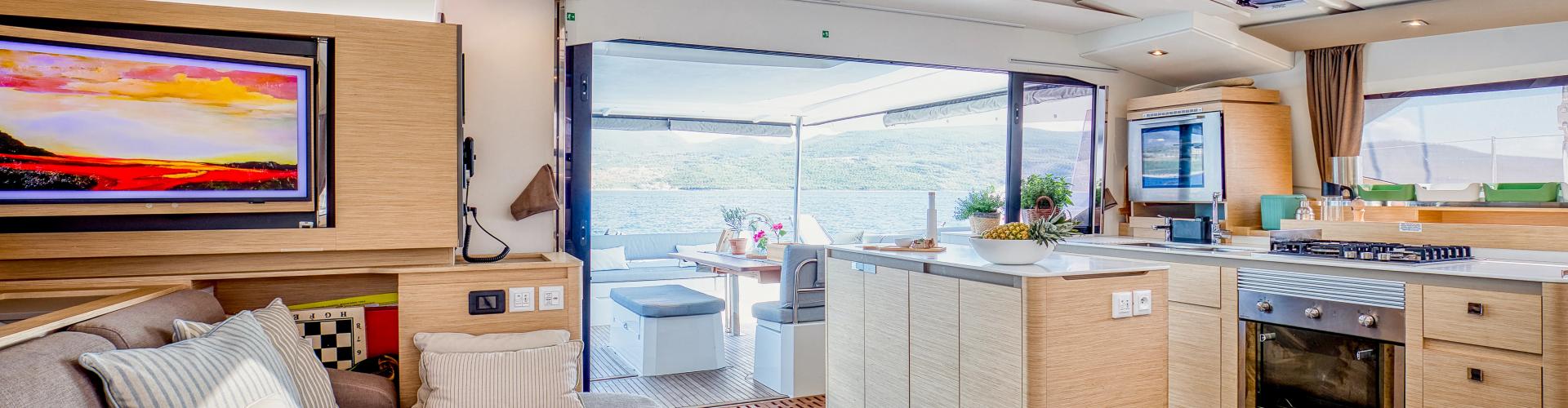 2025. Fountaine Pajot Aura 51