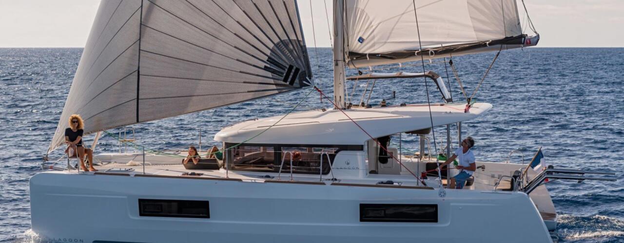 Lagoon 400 S2
