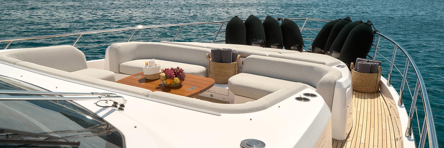 2022. Azimut 78 Fly