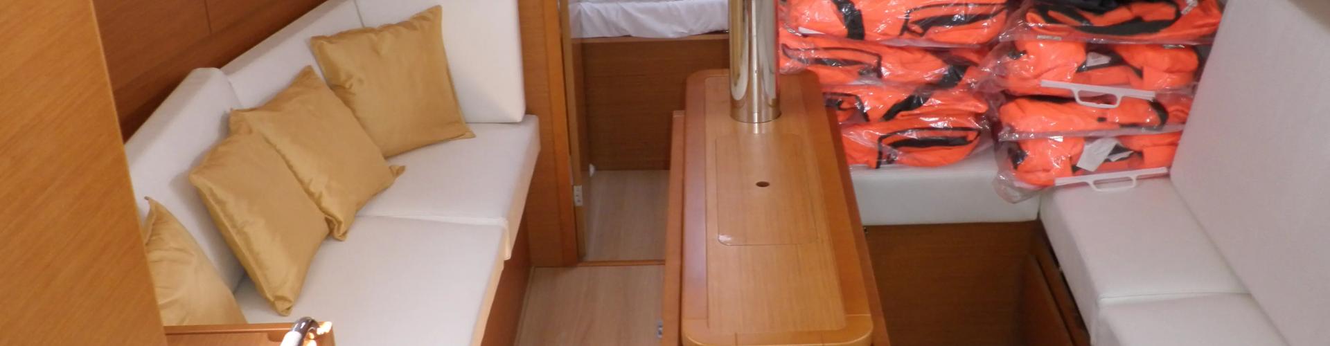 2015. Sun Odyssey 379