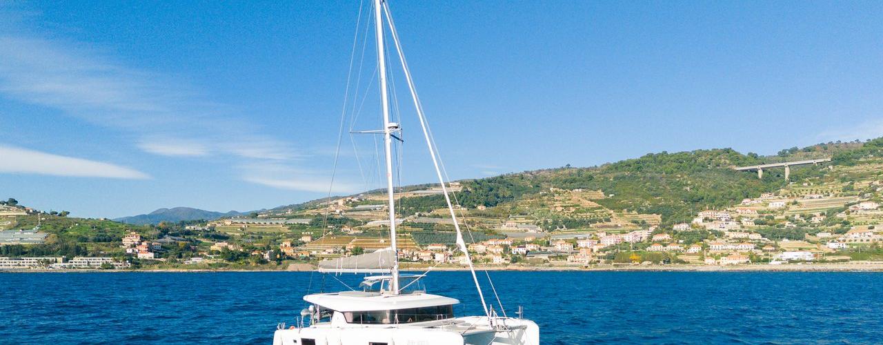 Lagoon 42