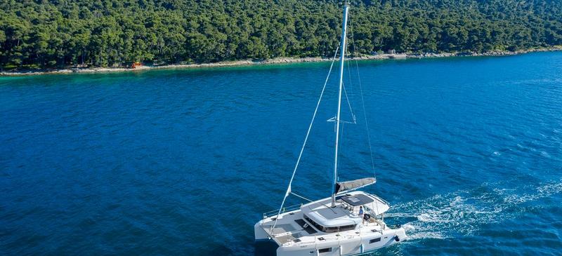 Lagoon 42