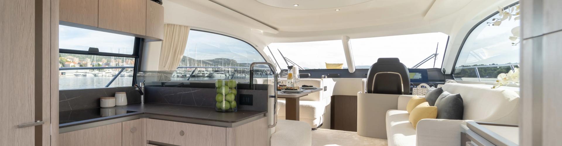 2025. Azimut 53 Fly