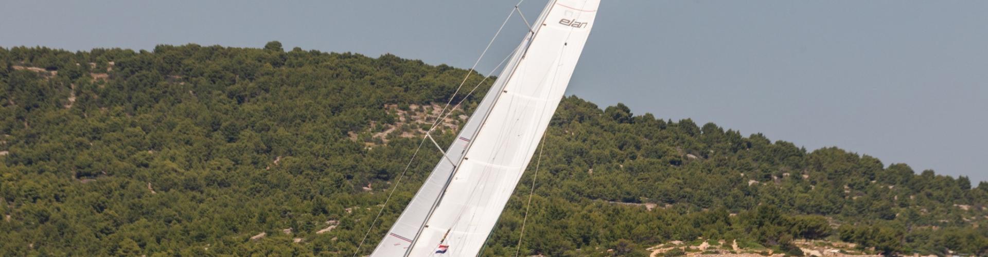 2019. Elan E4