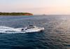 Axopar 37 XC Cross Cabin 2022  Axopar 37 XC