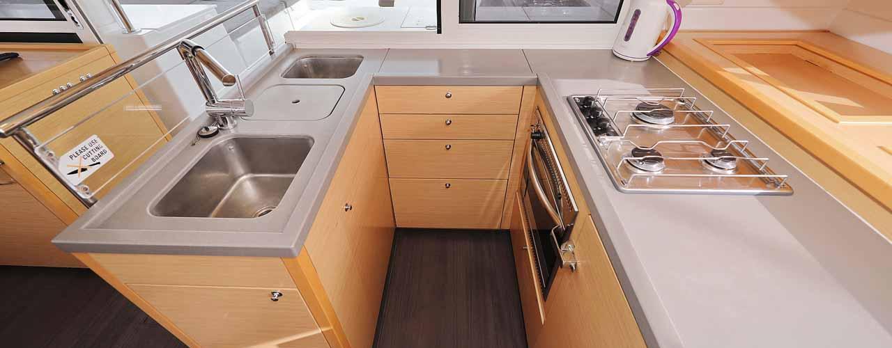 2015. Lagoon 450 Fly